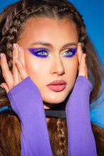 Load image into Gallery viewer, Ana Cucuta  </br><p class="classtitle"> MIDNIGHT GLAM FOXY EYES FOR NEW YEAR`S EVE </p><p class="classdate"><br><br></p>
